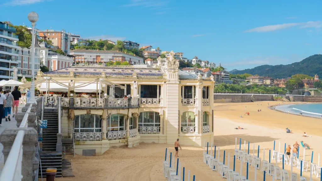 Local Spots & Attractions