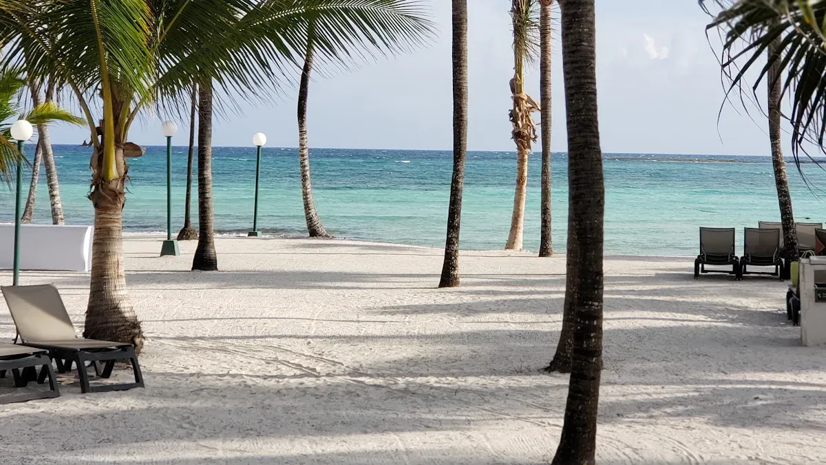 Beaches in Cancun vs Cabo