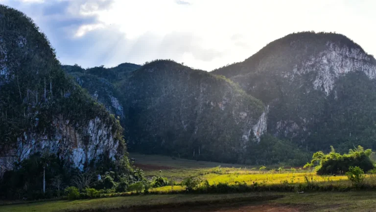 Cuba vs Mexico: Which Destination Offers the Best Vacation Experience?