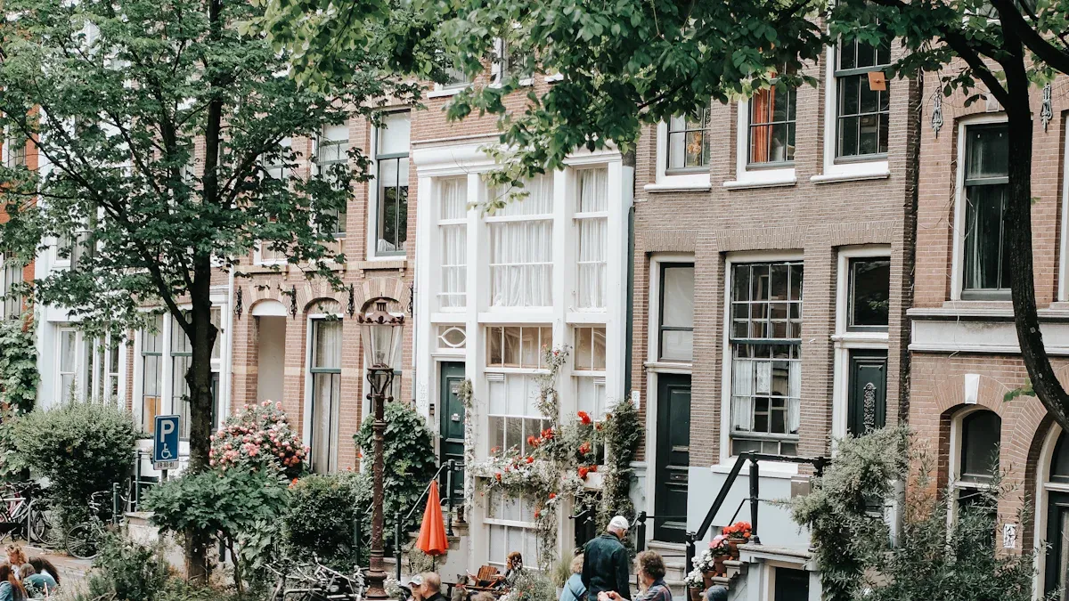 1. Begijnhof: Serene Courtyard Oasis