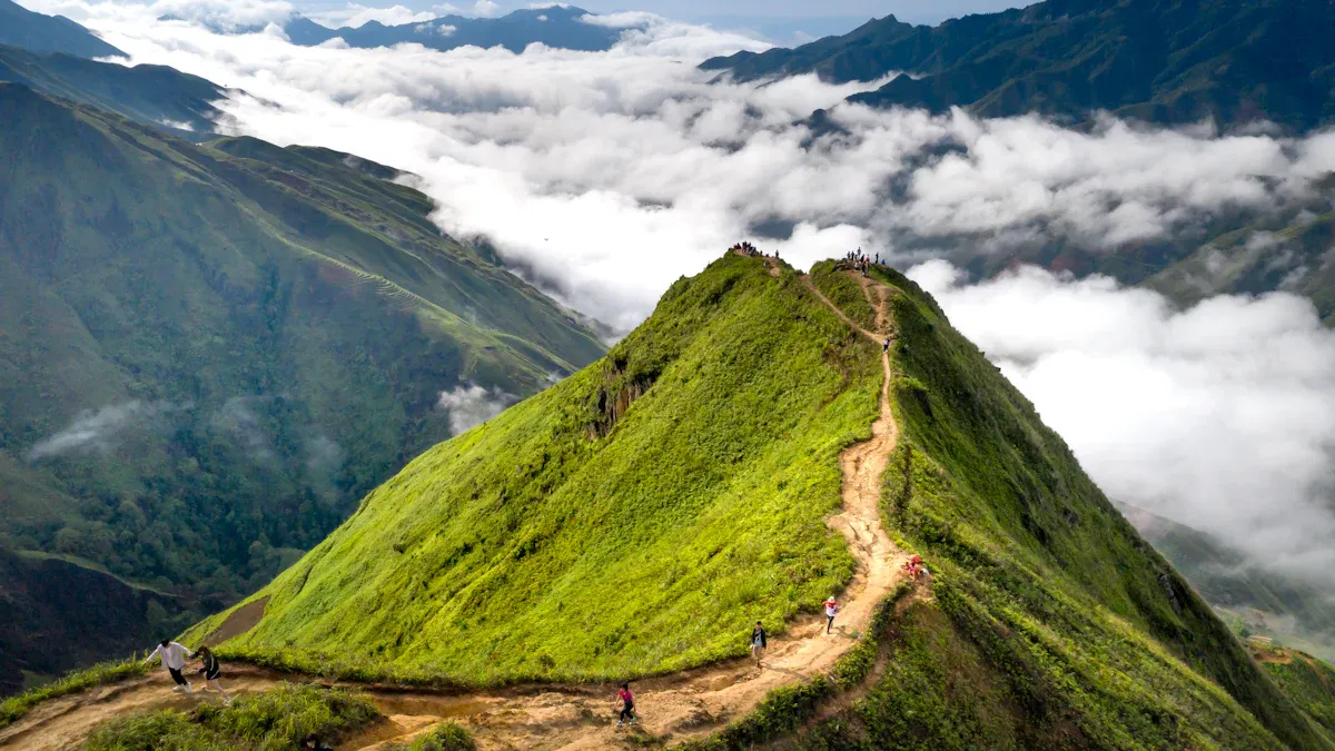 Mount Apo: Mindanao'
style=