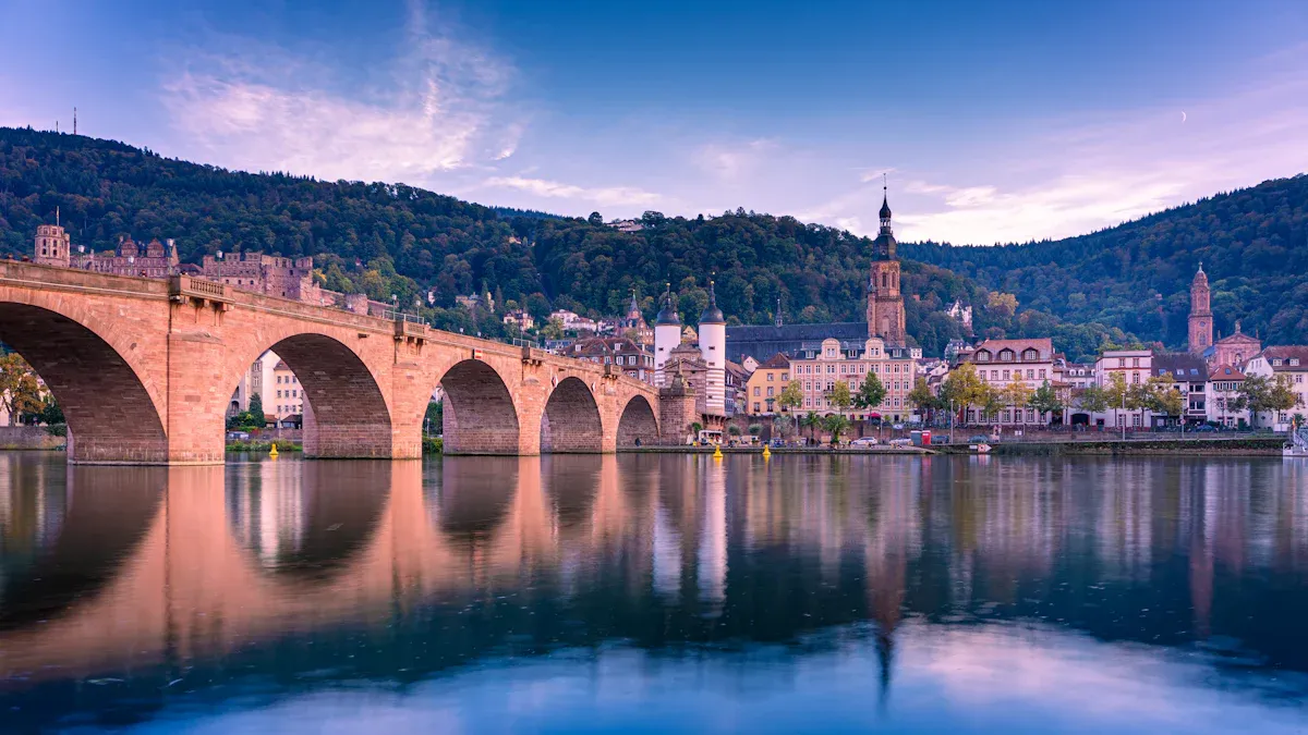 2. Old Bridge (Old Bridge)